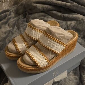 Life Stride Beige and White Wedge Sandals